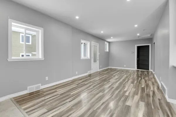 75 St. George ST E, North Glengarry, ON K0C 1A0