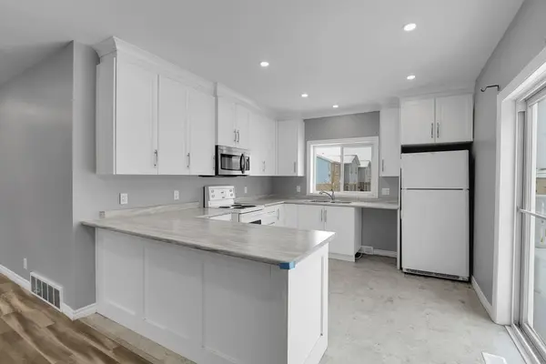 75 St. George ST E, North Glengarry, ON K0C 1A0