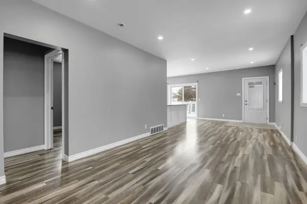 75 St. George ST E, North Glengarry, ON K0C 1A0