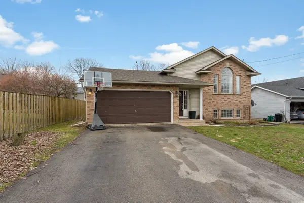 216 Ridge RD S, Fort Erie, ON L0S 1B0