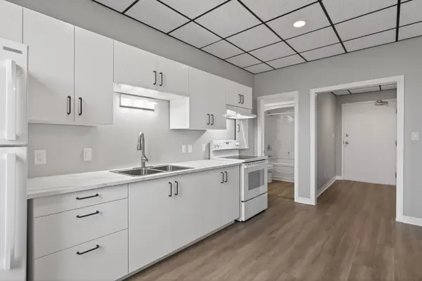 3 St Andrew ST #2, Ingersoll, ON N5C 2S8