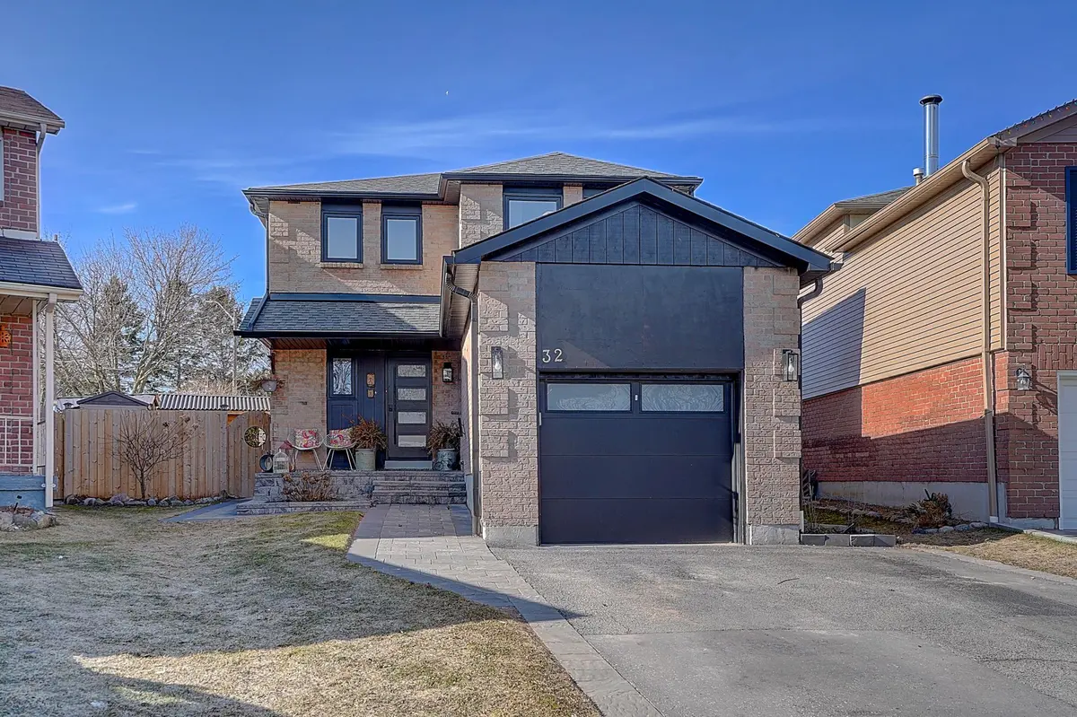 32 Miles DR, Ajax, ON L1Z 1C7