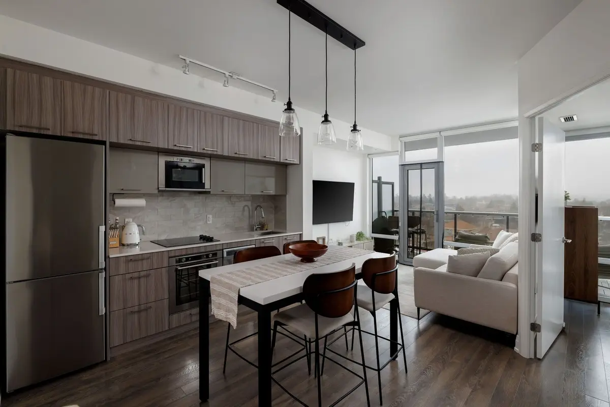 4800 Highway 7 RD #701, Vaughan, ON L4L 1H8