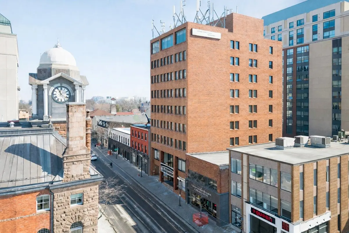 21 Queen ST E, Brampton, ON L6W 3P1