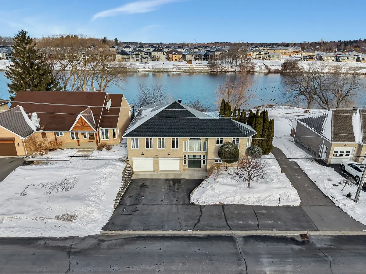 806 Laval ST, Casselman, ON K0A 1M0