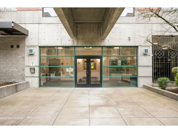 400 W 8TH ST #310, Vancouver, WA 98660