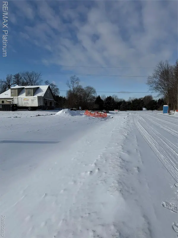 V/L Lot #2 Sweetheart LN, Brighton Township, MI 48114