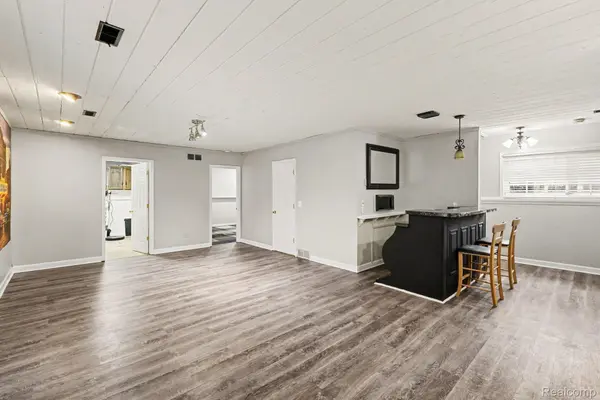 1784 Byron RD, Howell Township, MI 48855