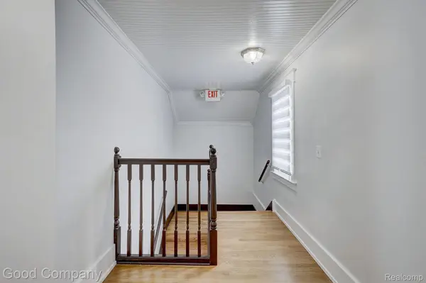 2520 Rochester RD, Royal Oak, MI 48073