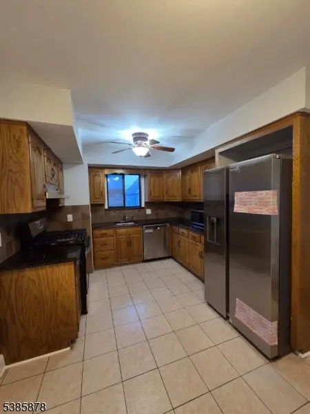 730 5Th St, Carlstadt Boro, NJ 07072