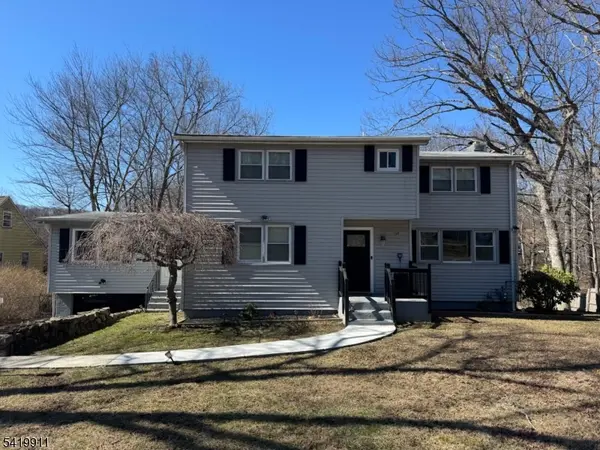 117 Weldon Rd, Jefferson Twp., NJ 07849