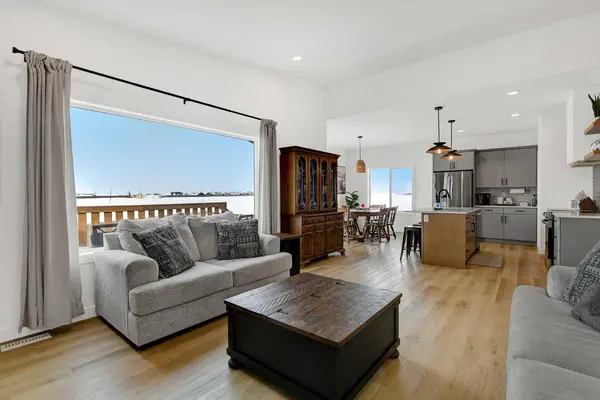 11910 81 AVE, Grande Prairie, AB T8W 0M7