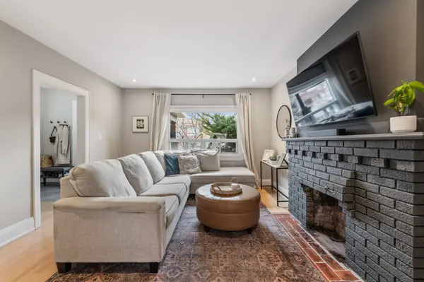 1977 Dufferin ST, Toronto C03, ON M6E 3P9