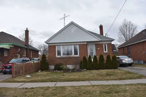 65 Chadburn ST, Oshawa, ON L1H 5T9