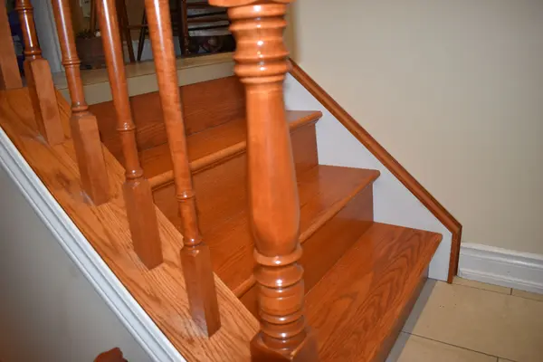 65 Chadburn ST, Oshawa, ON L1H 5T9