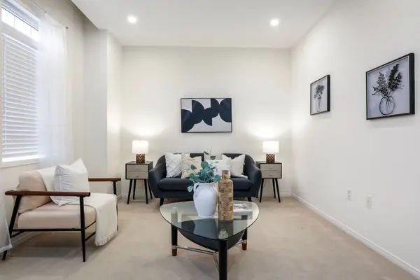 14 Clapperton DR, Ajax, ON L1T 4X9