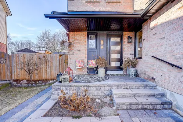 32 Miles DR, Ajax, ON L1Z 1C7