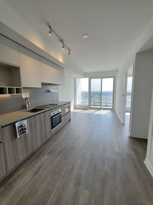 5 Buttermill AVE #4108, Vaughan, ON L4K 0J5