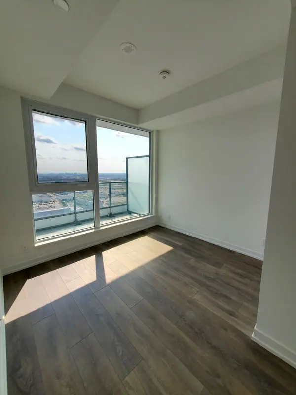 5 Buttermill AVE #4108, Vaughan, ON L4K 0J5