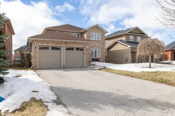 36 Ivygreen RD, Georgina, ON L4P 4B7