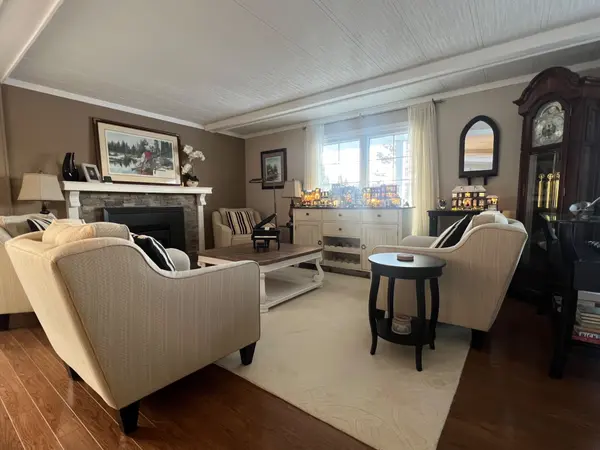 29 Corner Brook TRL, Innisfil, ON L9S 1P2