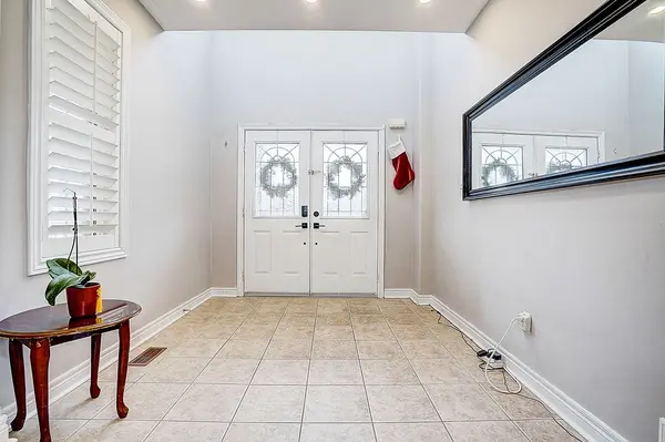 81 Laurendale AVE, Georgina, ON L4P 4G3