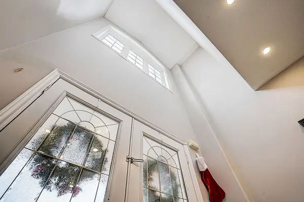 81 Laurendale AVE, Georgina, ON L4P 4G3