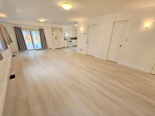 261 Parkway AVE, Georgina, ON L4P 2W1