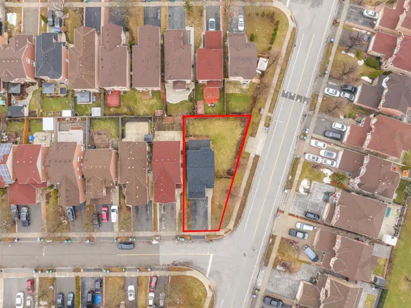 76 Sunley CRES, Brampton, ON L6Y 5B7