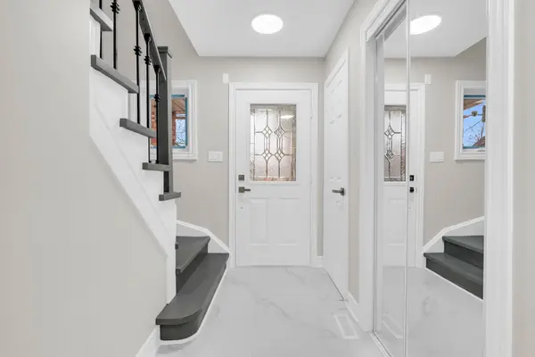 76 Sunley CRES, Brampton, ON L6Y 5B7