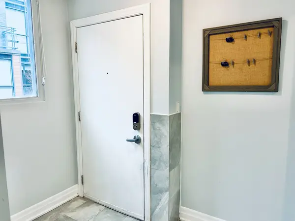 5 Sousa Mendes ST #102, Toronto W02, ON M6P 0A8