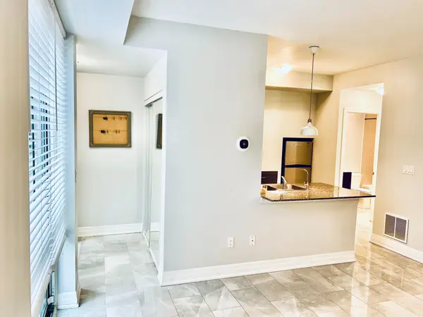 5 Sousa Mendes ST #102, Toronto W02, ON M6P 0A8