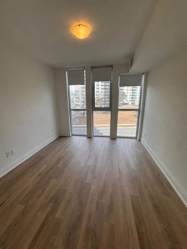 1461 Lawrence AVE W #304, Toronto W04, ON M6L 0A6