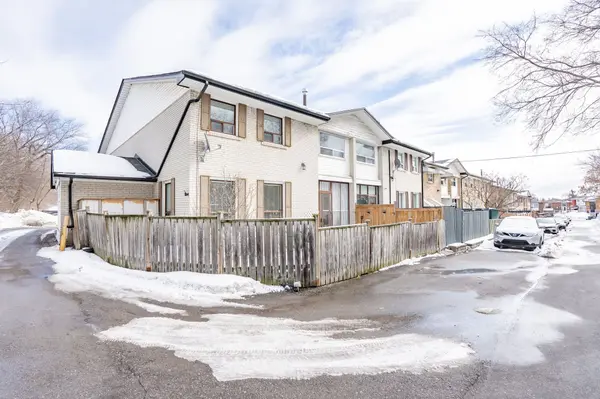 61 Ardglen DR #19, Brampton, ON L6W 1V1