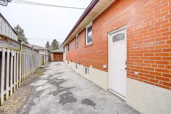 56 Tedder ST, Toronto W04, ON M6M 4X3