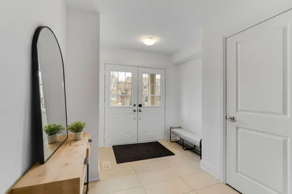 1659 Vellore CRES, Mississauga, ON L5G 0C3