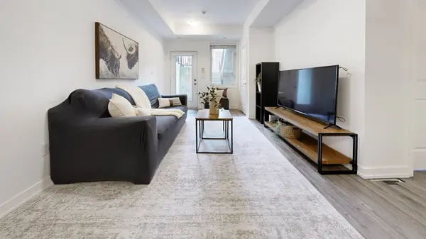 867 Wilson AVE #1B, Toronto W05, ON M3K 0A4