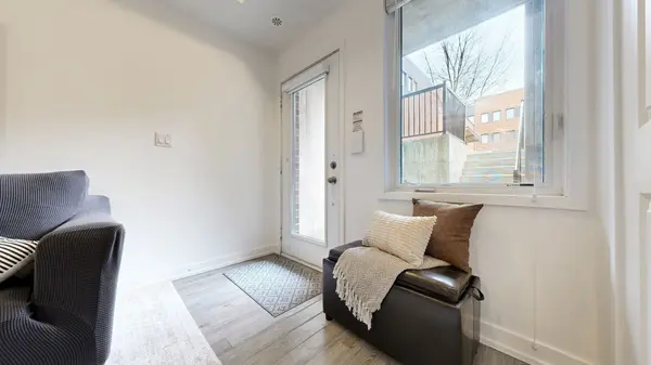 867 Wilson AVE #1B, Toronto W05, ON M3K 0A4