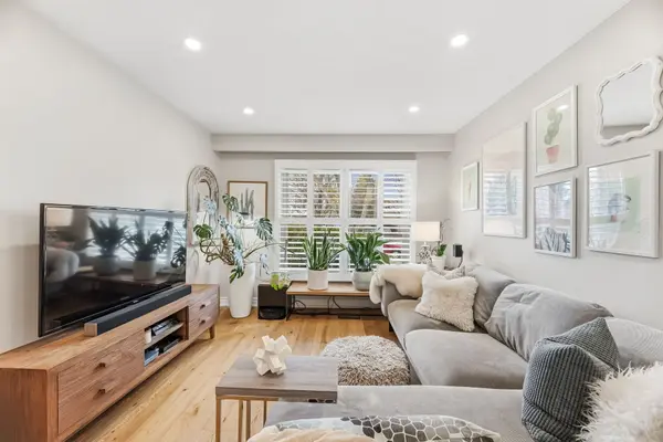 3368 Mainsail CRES, Mississauga, ON L5L 1H2