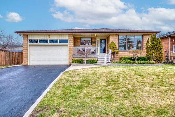 1213 Shamir CRES, Mississauga, ON L5C 1L2