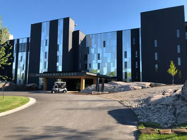 120 Carrick TRL #104, Gravenhurst, ON P1P 0A2