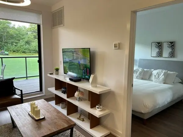 120 Carrick TRL #104, Gravenhurst, ON P1P 0A2