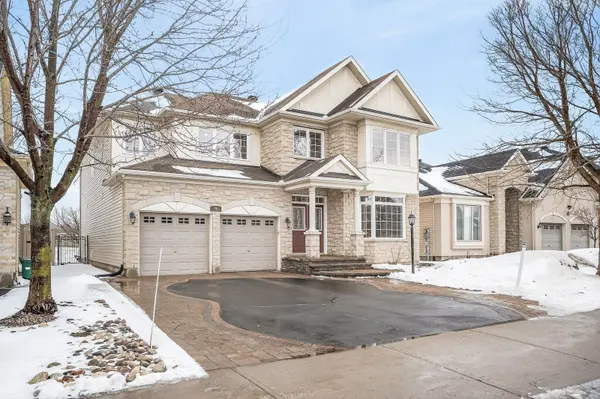 788 Kilbirnie DR, Barrhaven, ON K2J 0M4