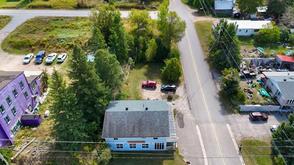 7 Old Hastings RD, Hastings Highlands, ON K0L 2S0