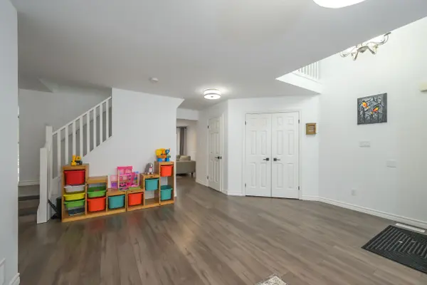 301 Portrush PL, London North, ON N5X 0C2