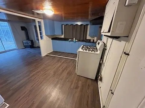 137 King ST, Kawartha Lakes, ON K9V 1E2