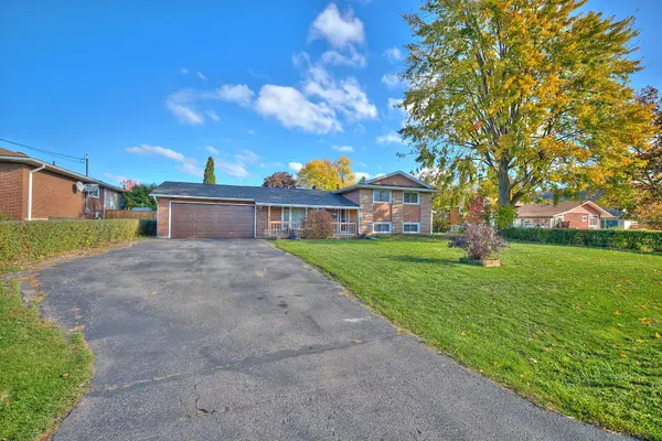 42 Emily ST, Grimsby, ON L3M 4A2