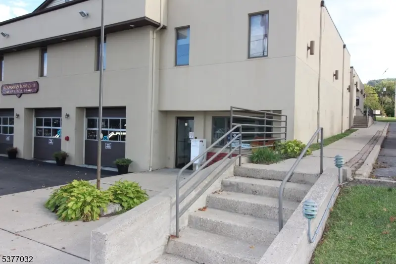 91 Brunswick Ave, Bloomsbury Boro, NJ 08804