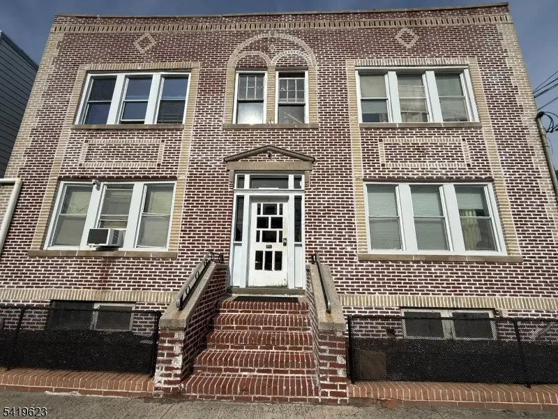 740 N 8Th St #3, Newark City, NJ 07107