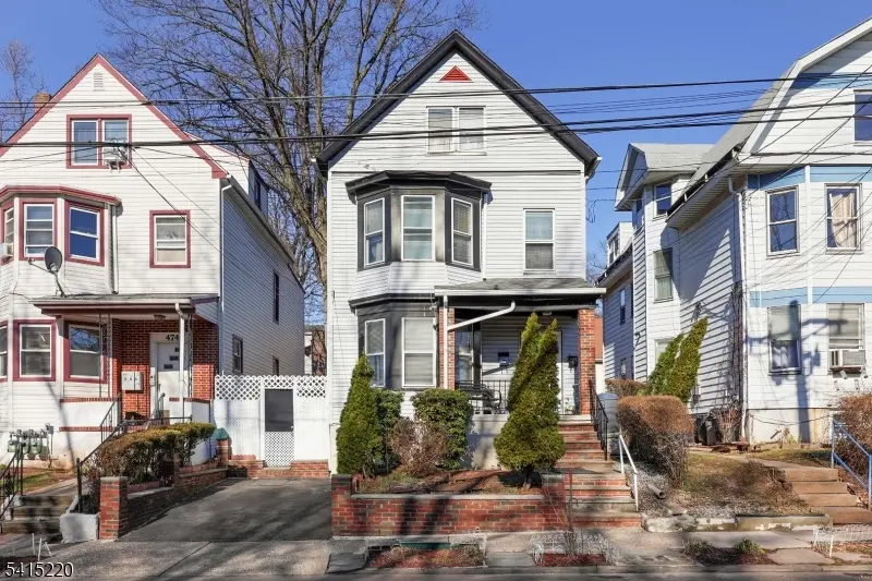 478 Walnut St, Elizabeth City, NJ 07201